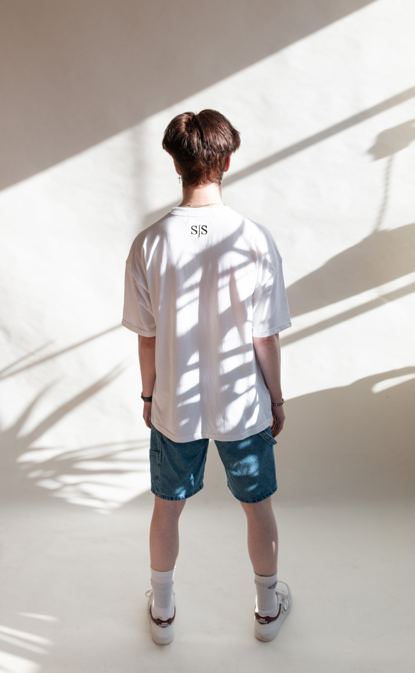 WHITE LOGO T-SHIRT